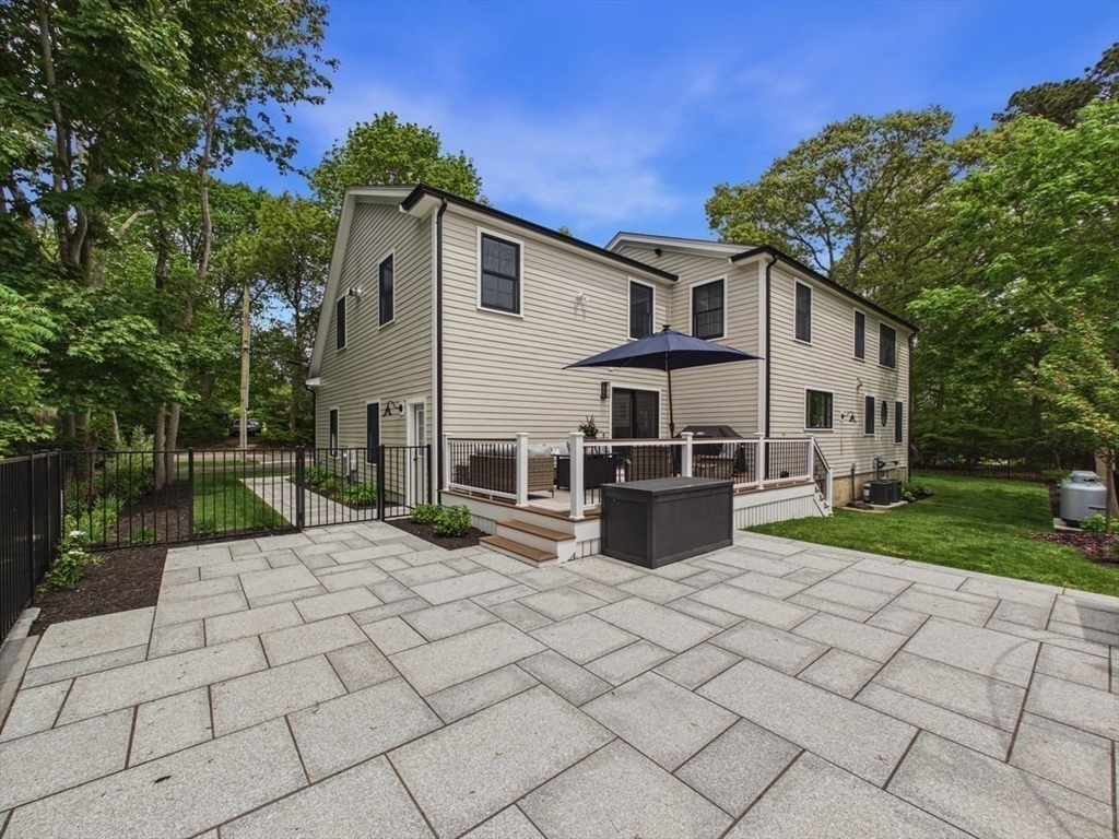 11 Vinal Ave