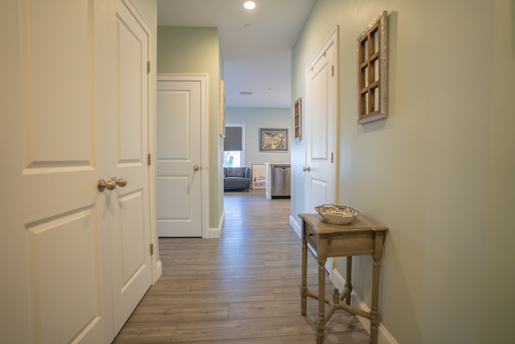 278 Court Street 101