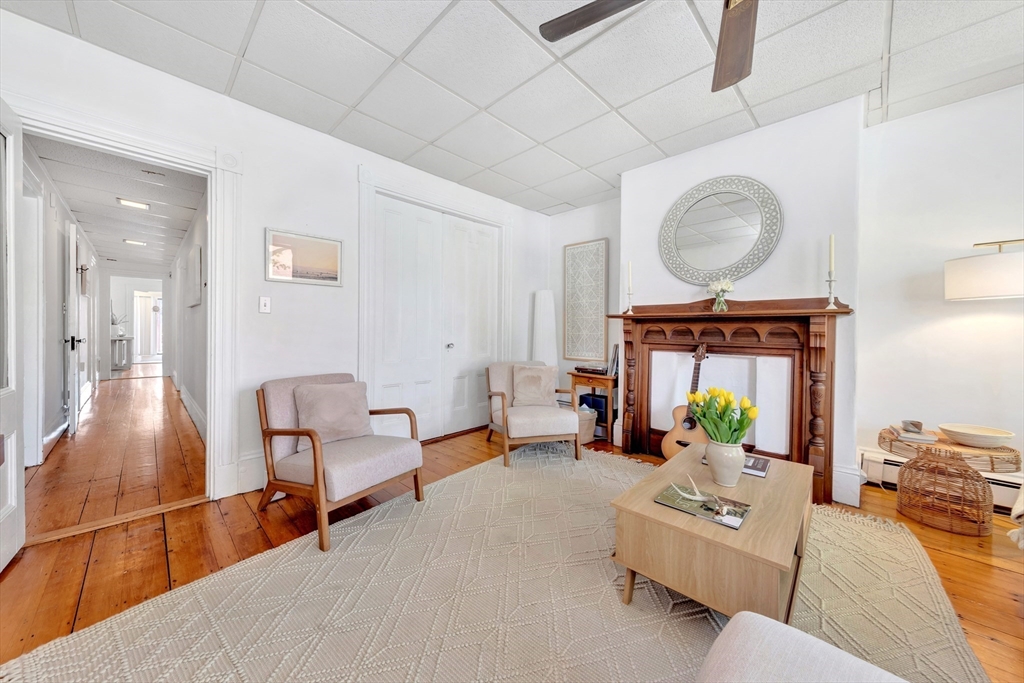 819 E 4th Street