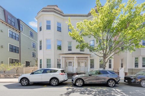 819 E 4th Street Boston MA 02127