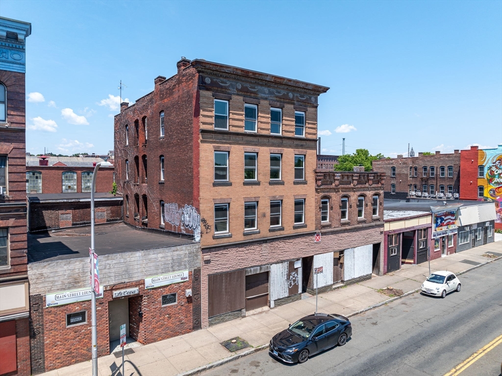 437-443 Main St