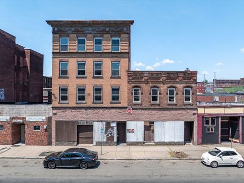 437-443 Main St Holyoke MA 01040
