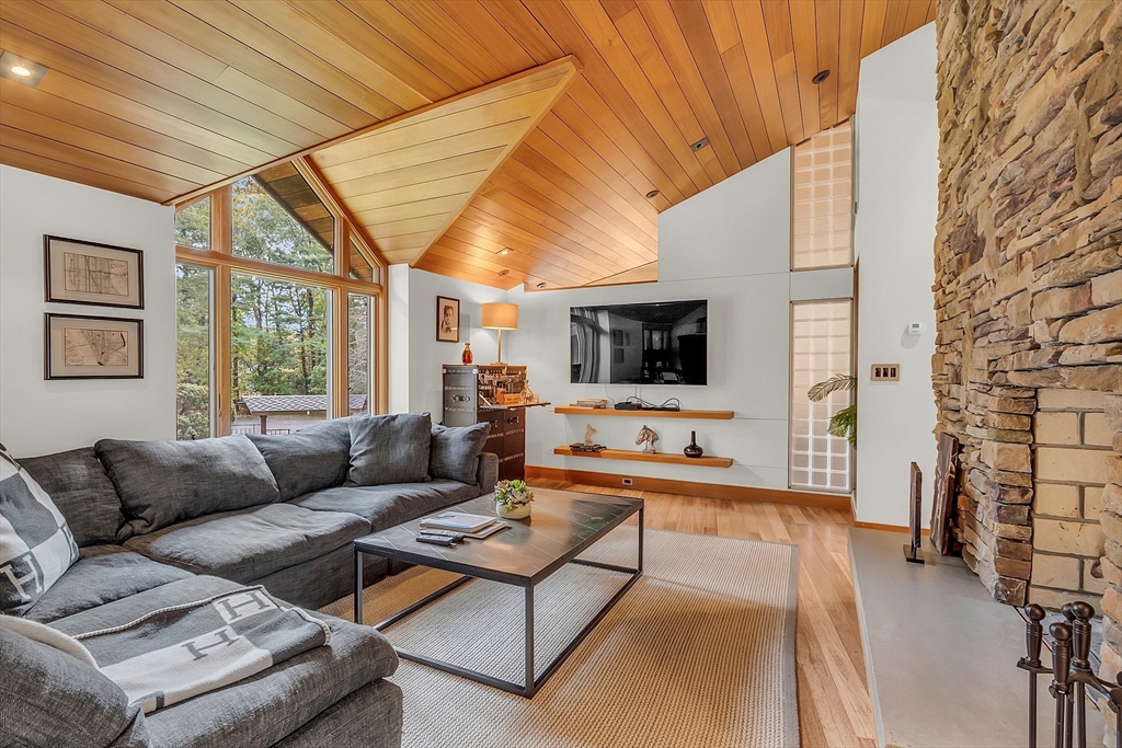 7 Goldenrod Lane