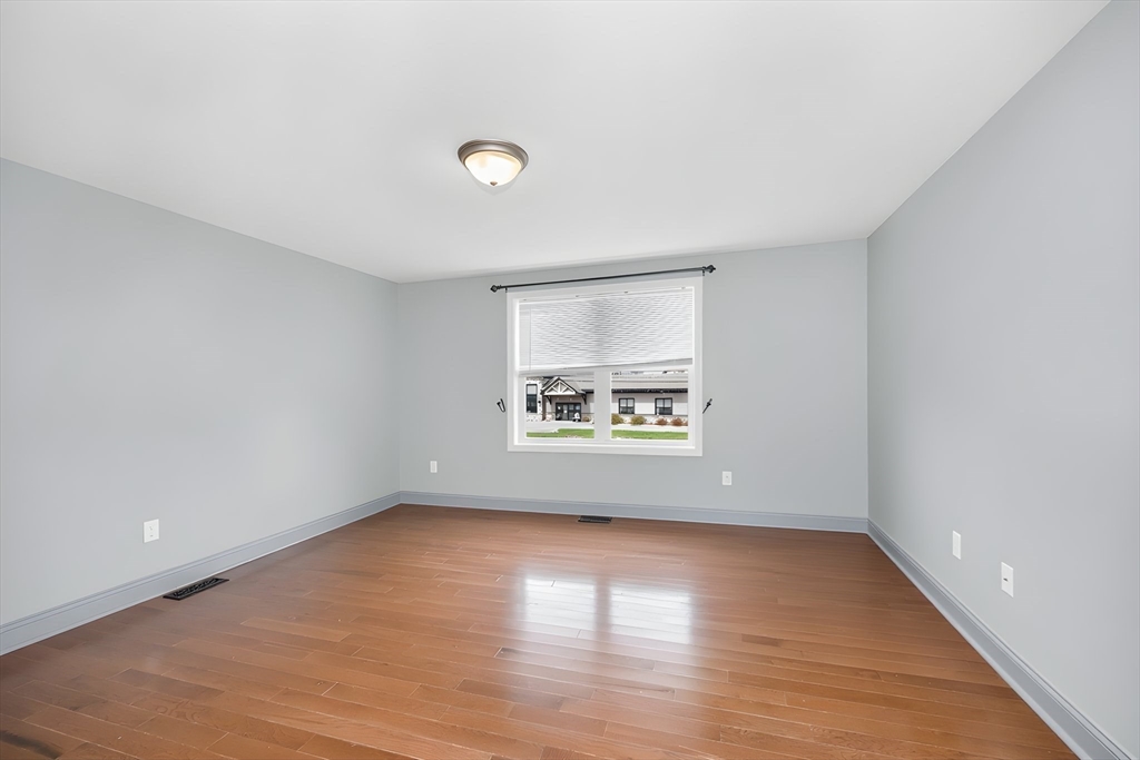 821 Merrimack Ave, Dracut, MA Photo #17