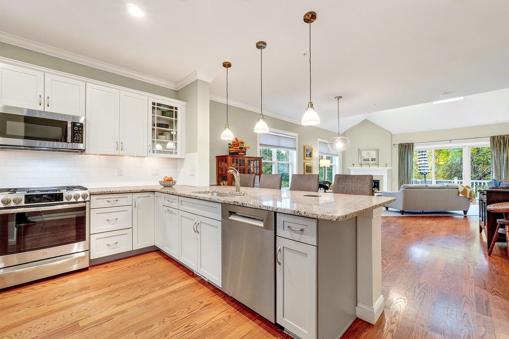 66 Evergreen Ave 66