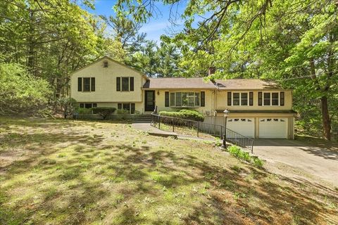 Photo of 40 Kristin Rd, Plymouth, MA 02360 (MLS # 73522533)