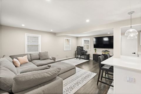11 Appleton Ter Everett MA 02149