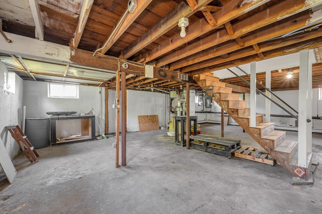 68 Waldo St, Lowell, MA, 68 Waldo St, Lowell, MA Photo #23