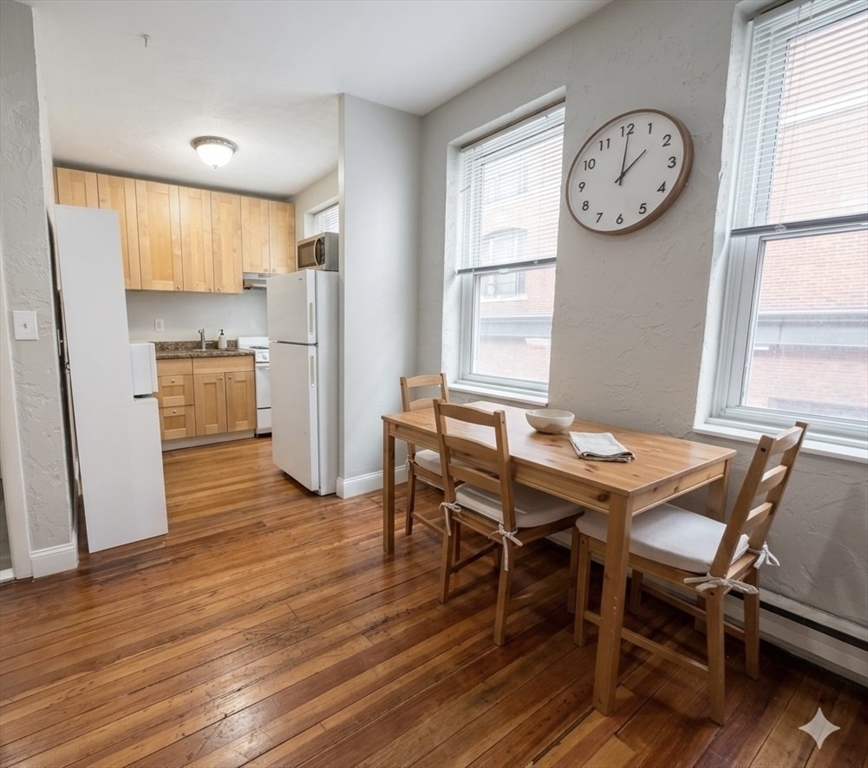 35 Charter Street 8