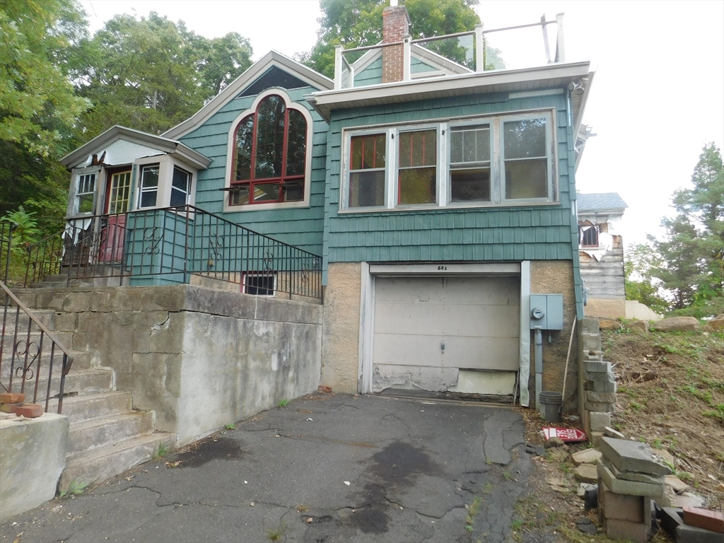 641 Northampton St