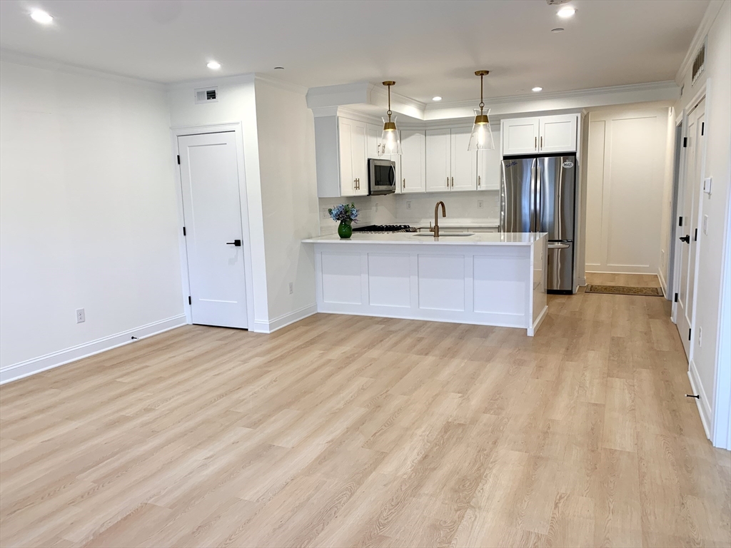 67-69 Cummins Hwy 101