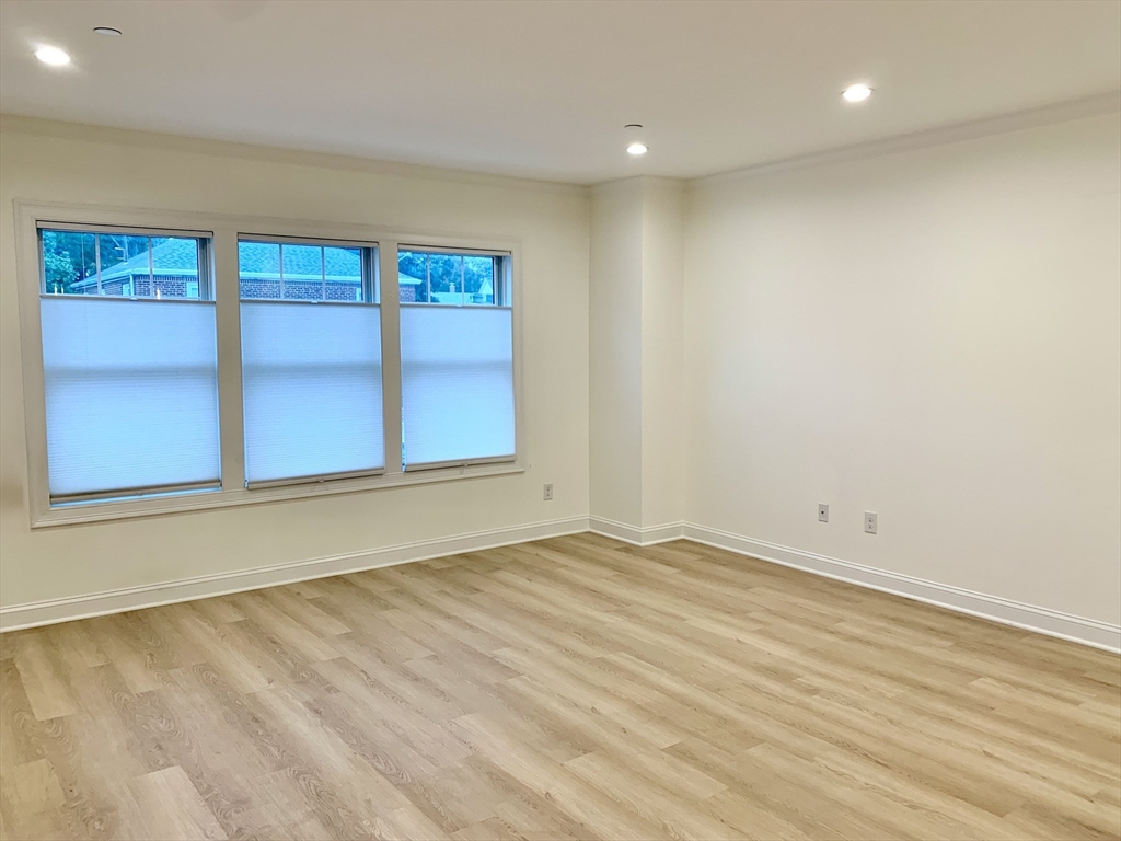 67-69 Cummins Hwy 101