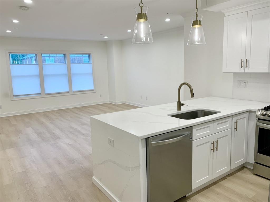 67-69 Cummins Hwy 101