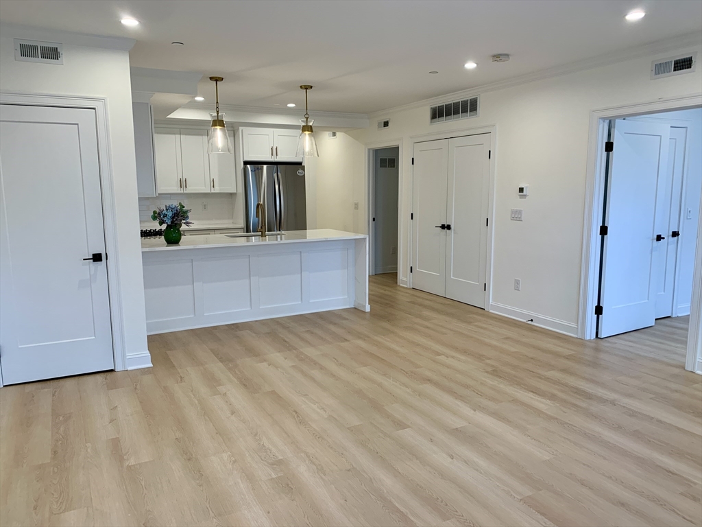 67-69 Cummins Hwy 101