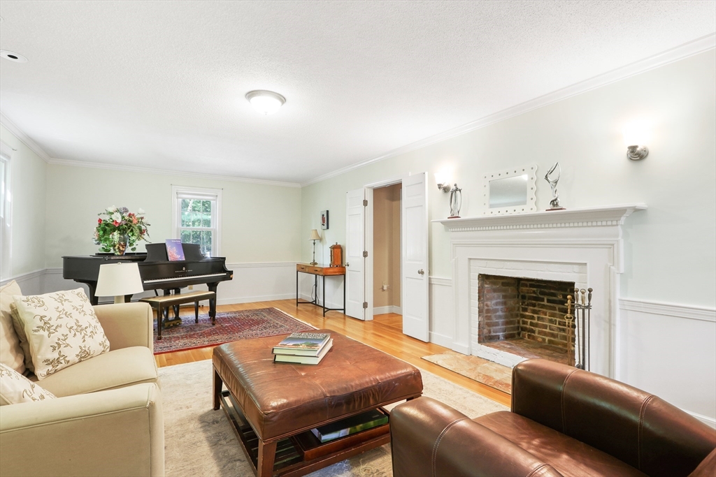 27 Spywood Road