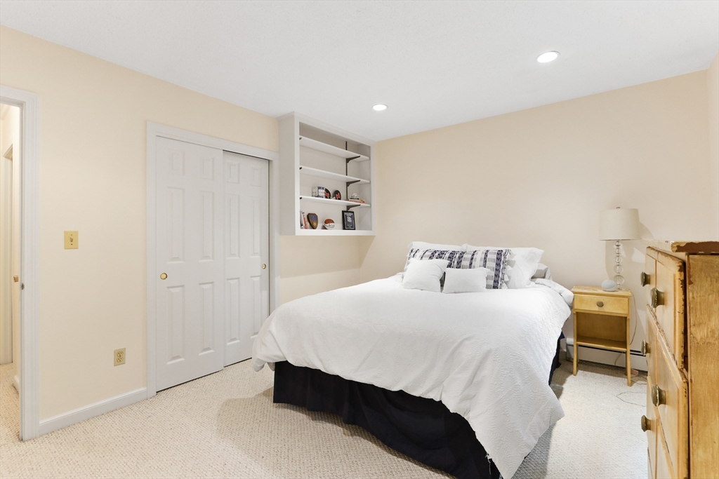 Sherborn, Massachusetts 01770, United States, 4 Bedrooms Bedrooms, ,3 BathroomsBathrooms,Residential,Active,145541