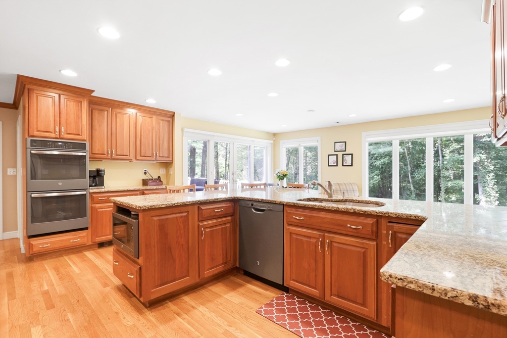 Sherborn, Massachusetts 01770, United States, 4 Bedrooms Bedrooms, ,3 BathroomsBathrooms,Residential,Active,145541