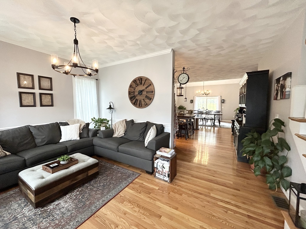 16 Jaclyns Way 16