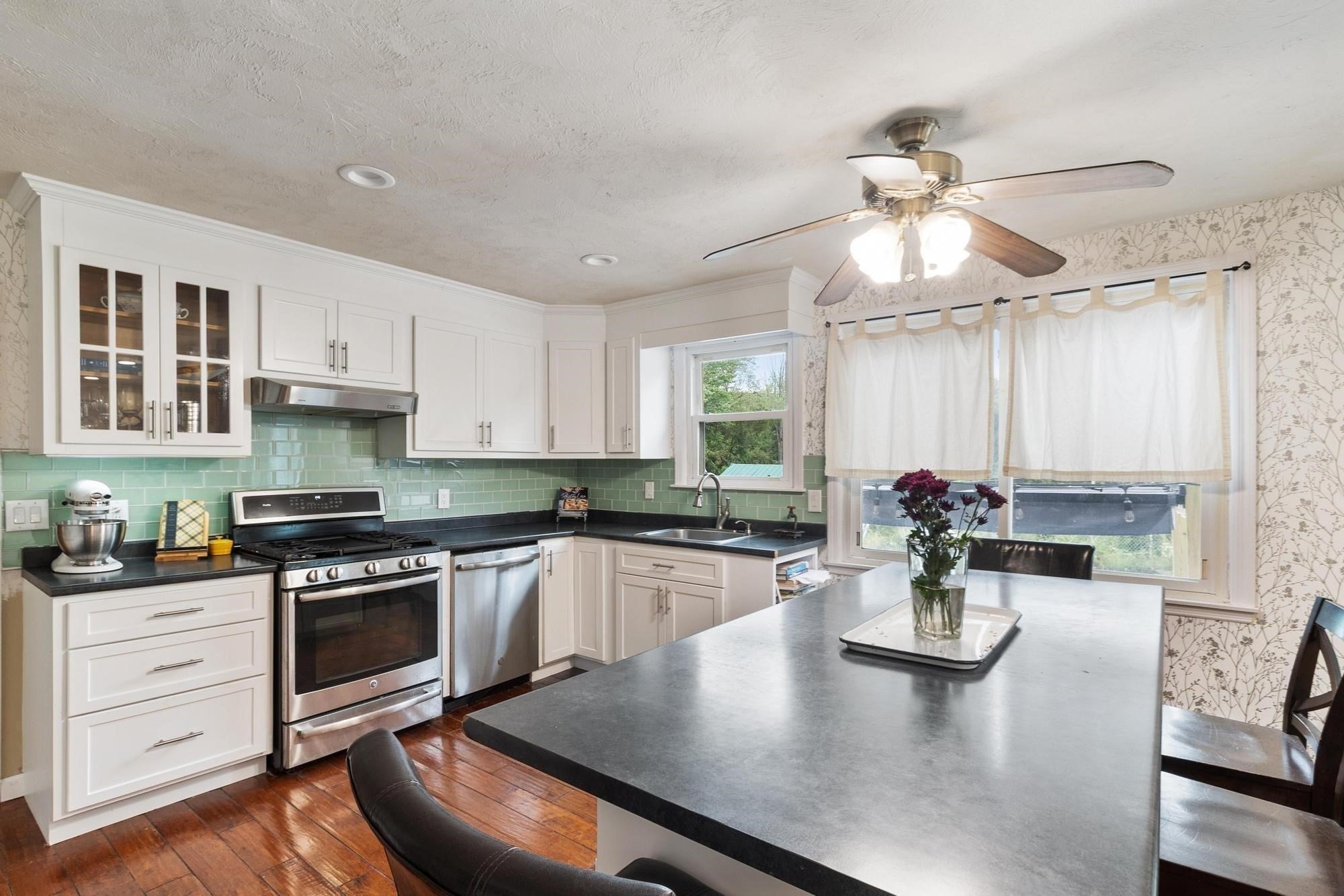 53 Hardy Drive, Leominster, MA Photo #15