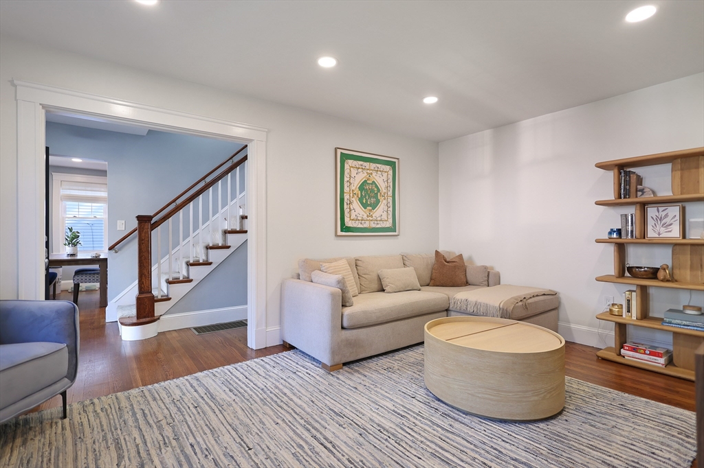 15 Whitman Road
