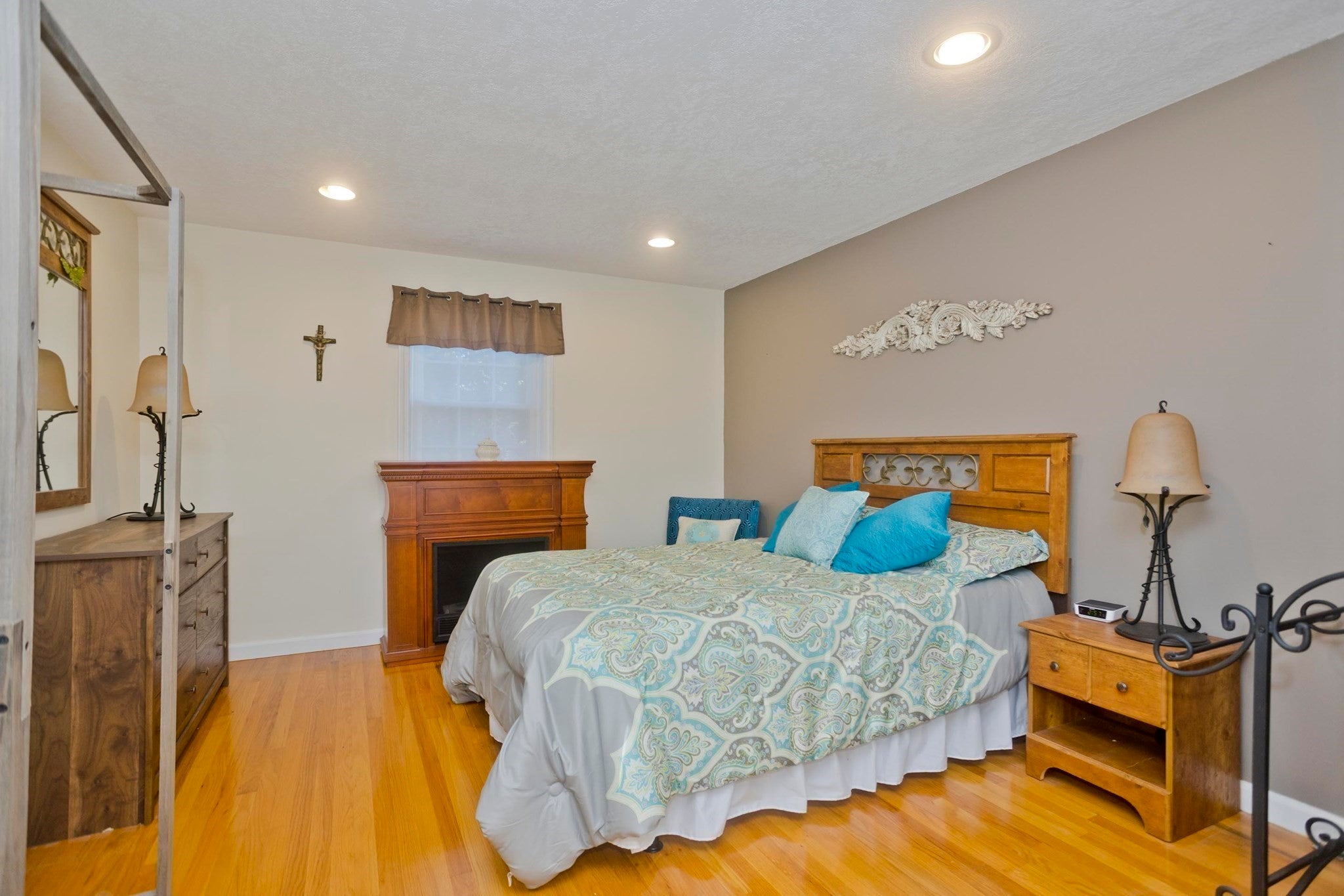 214 Wimbleton Dr, Longmeadow, MA, 214 Wimbleton Dr, Longmeadow, MA Photo #22