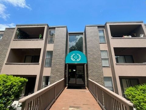 Photo of 24 Shrewsbury Dr #E, Shrewsbury, MA 01545 (MLS # 73501182)