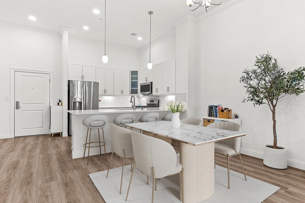 320 Middlesex Ave E403