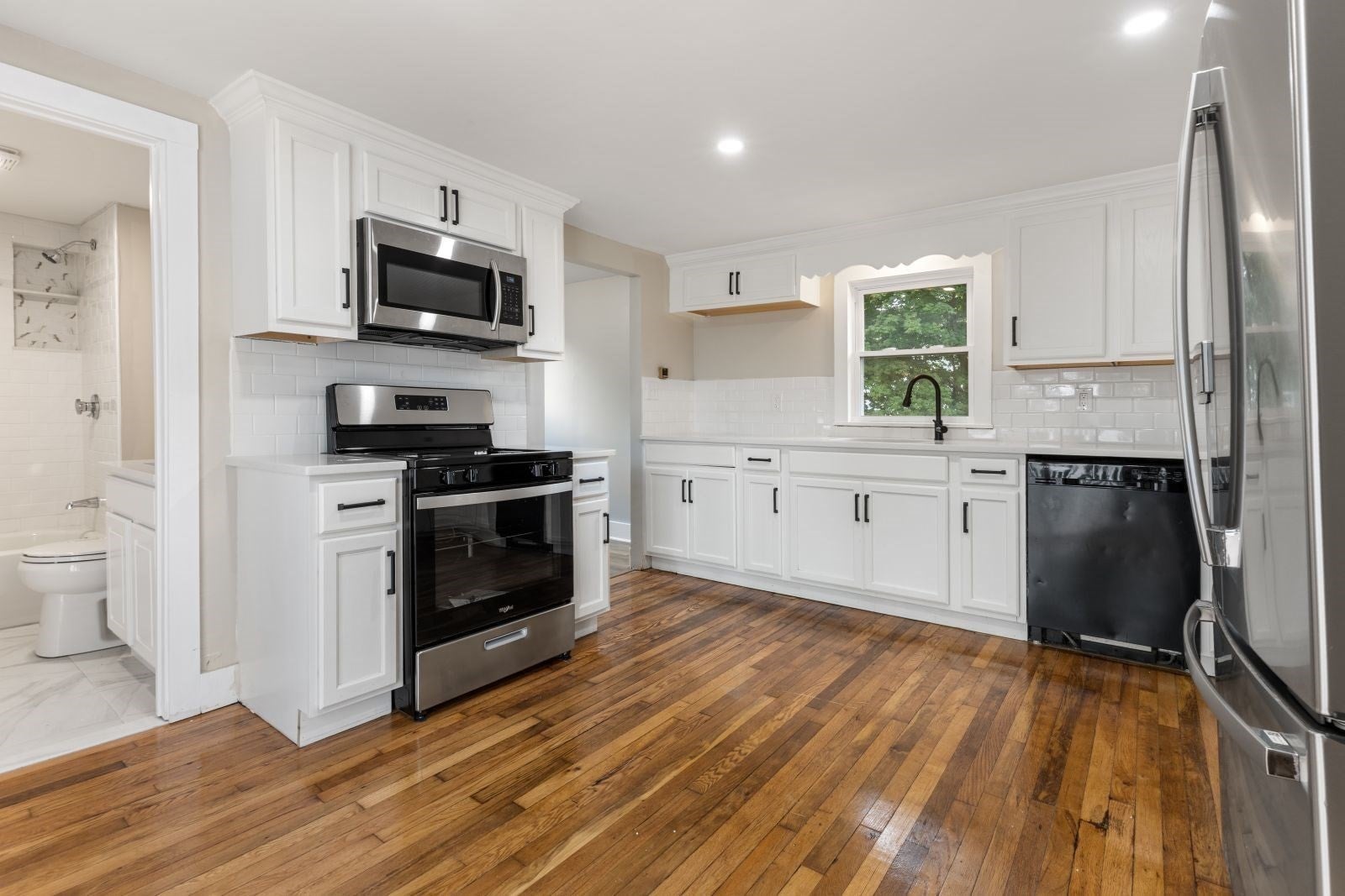 208 High St, North Attleboro, MA Photo #34