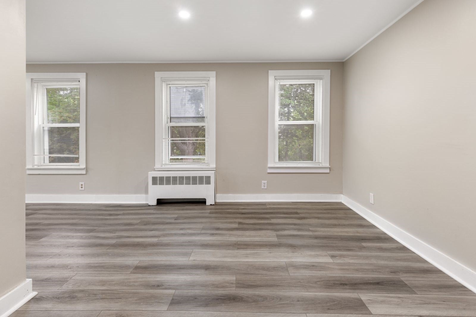 208 High St, North Attleboro, MA Photo #10