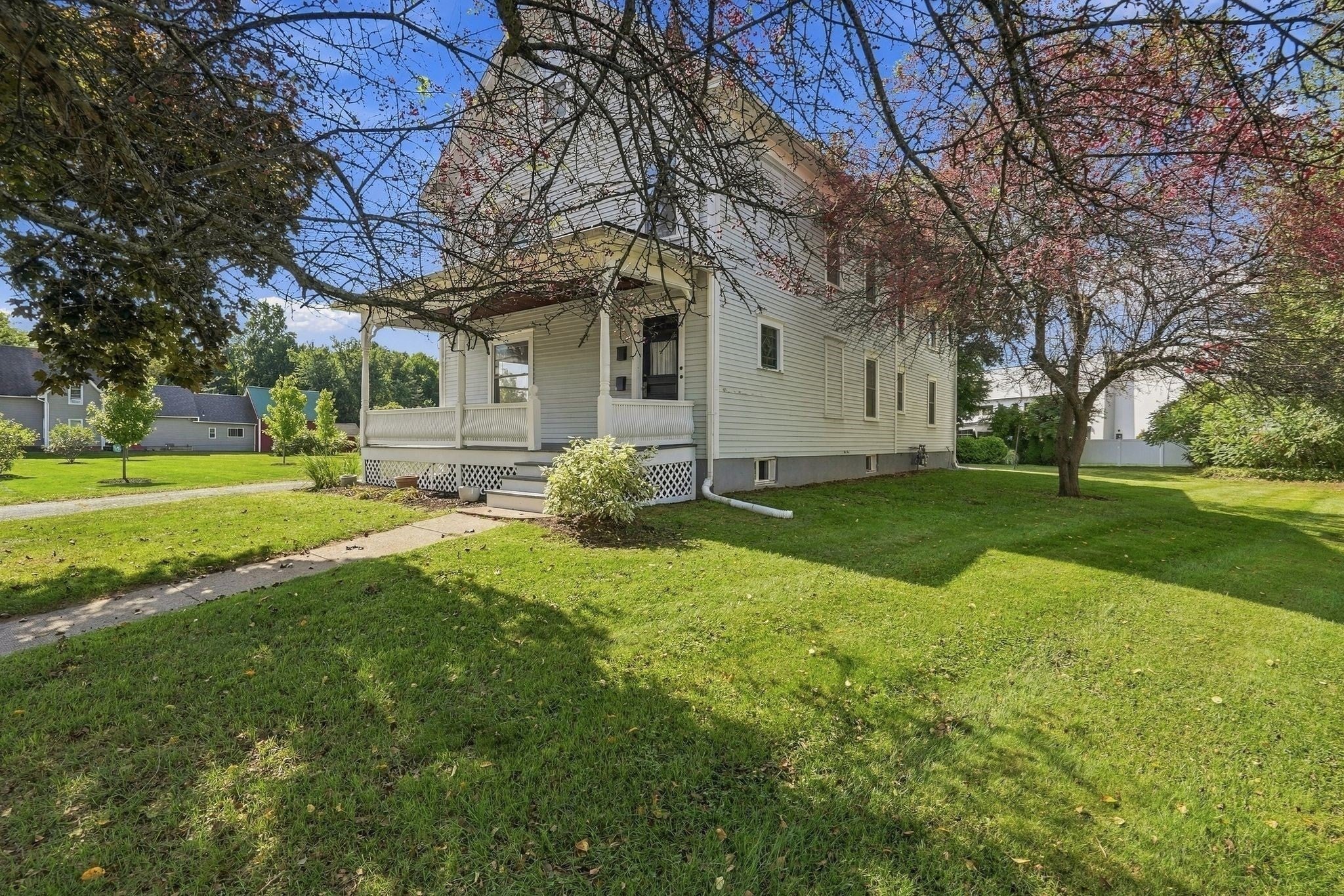 24 Sugarloaf St, Deerfield, MA, 24 Sugarloaf St, Deerfield, MA Photo #4