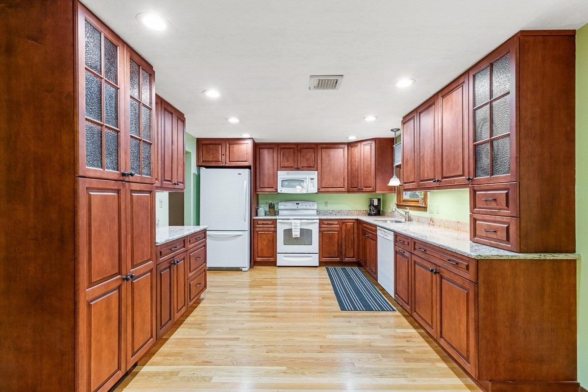 26 Atherton Rd, Foxboro, MA, 26 Atherton Rd, Foxboro, MA Photo #14