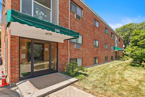 Photo of 596 American Legion Hwy #5, Boston, MA 02131 (MLS # 73474023)
