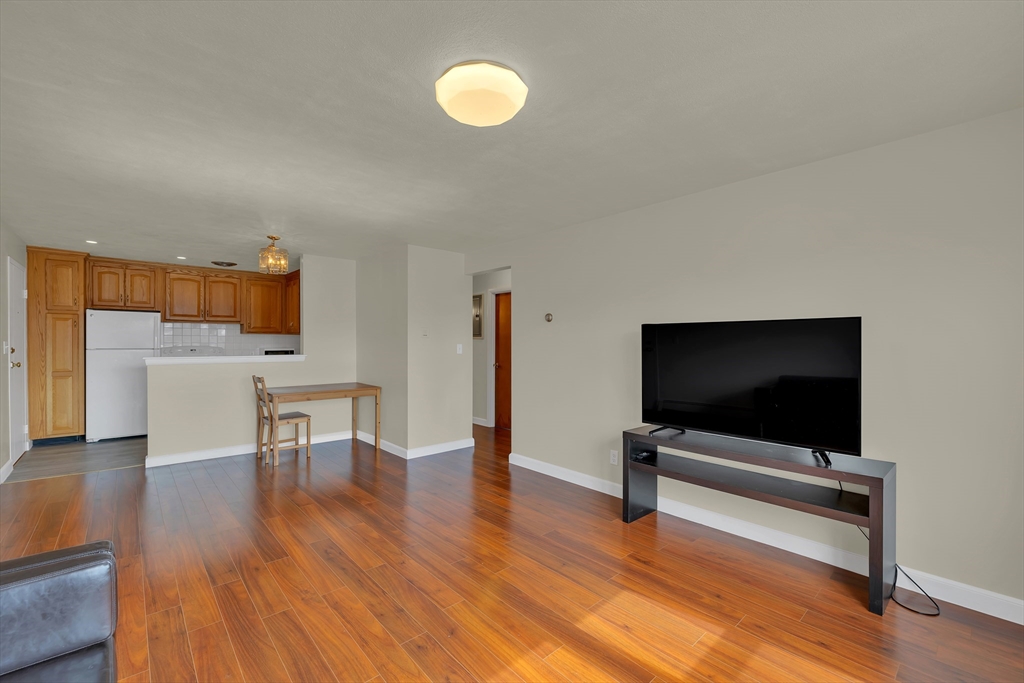 20 Whitman Rd 1-4
