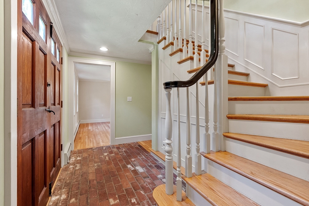 159 West Bare Hill Rd