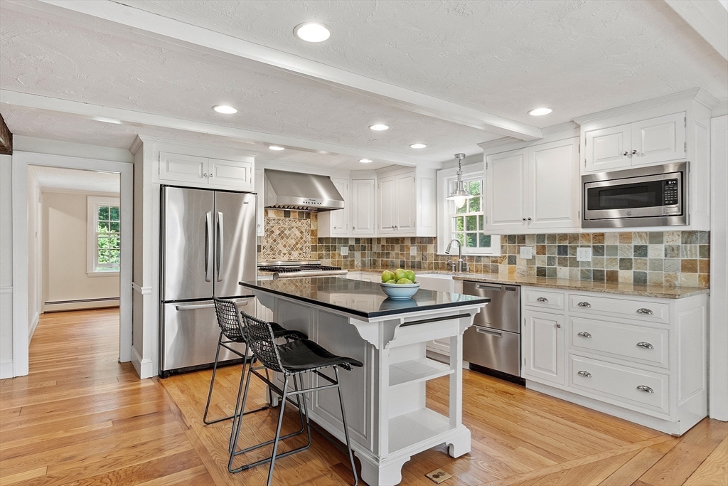 159 West Bare Hill Rd