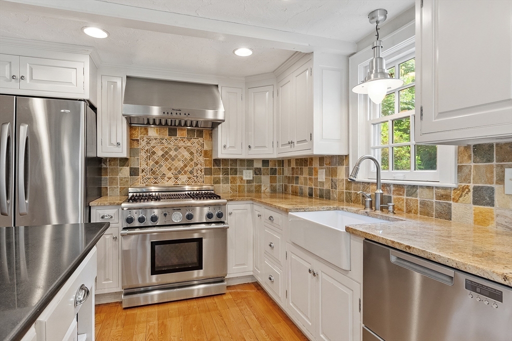 159 West Bare Hill Rd