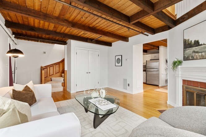 80 Wharf St K3