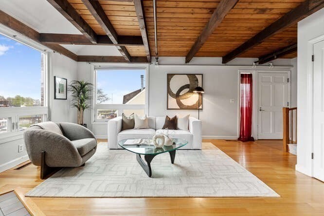 80 Wharf St K3