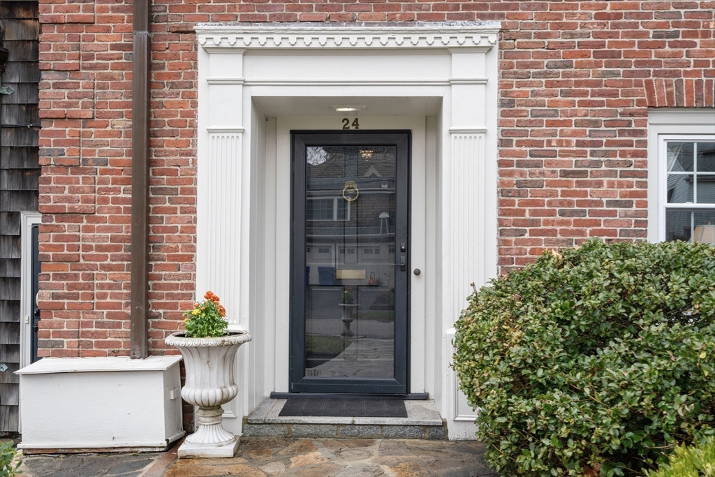 24 Wyndmere
