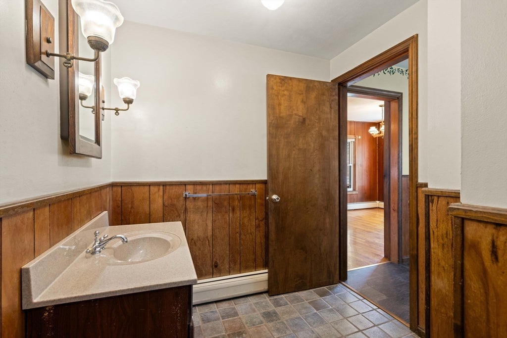 554 Hildreth St, Dracut, MA Photo #15