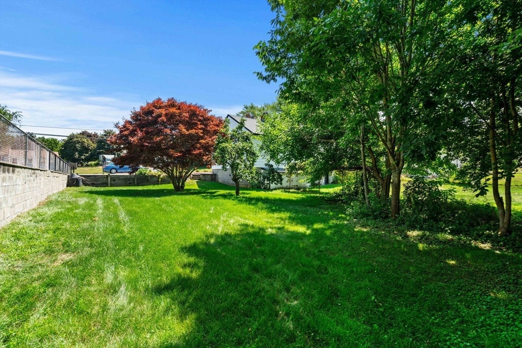 554 Hildreth St, Dracut, MA Photo #3