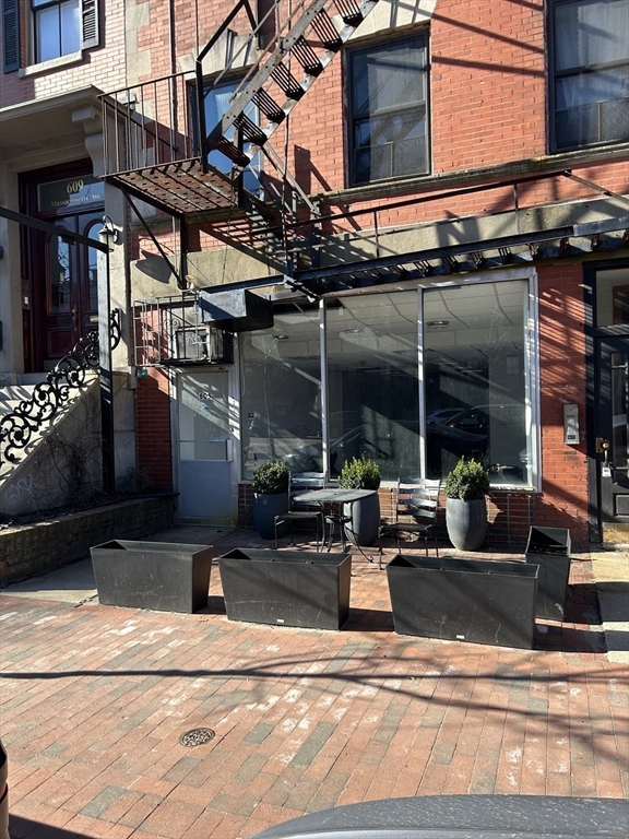 605 Massachusetts Ave A