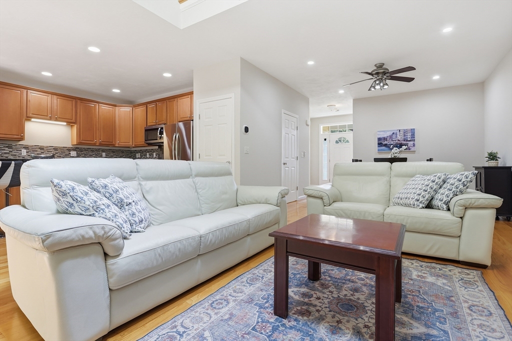 12 Minuteman Lane 6