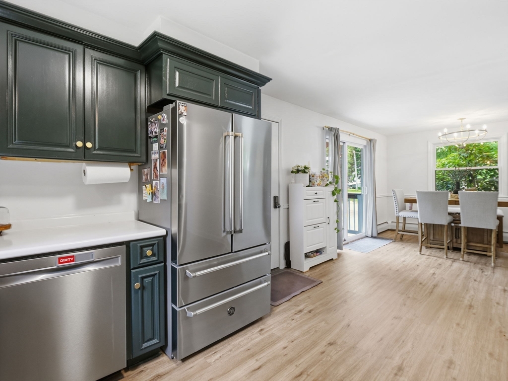 20 W Clifton St