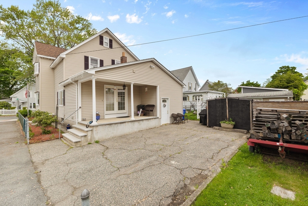 11 Alger Ave