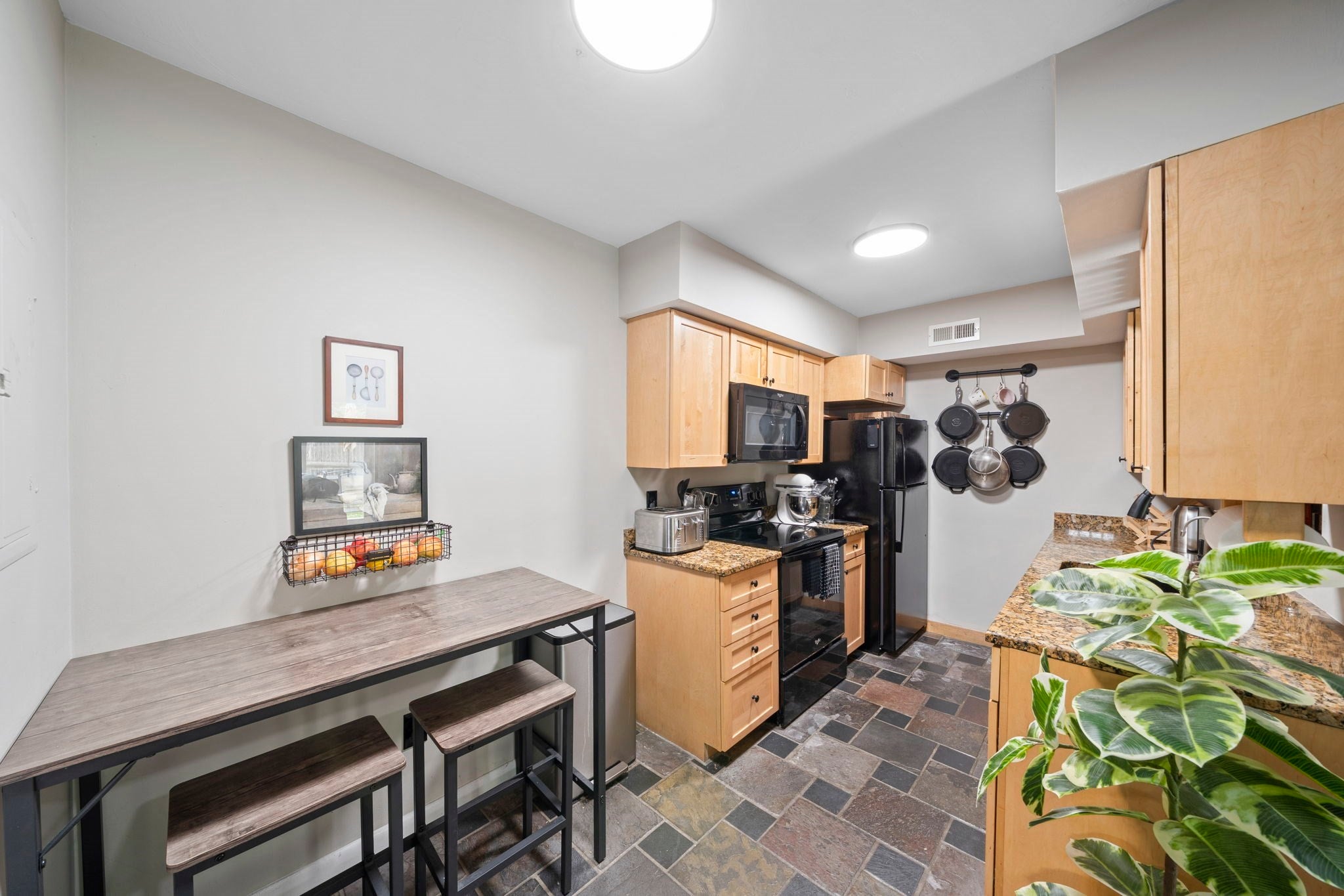 233 Lake Street #F, Weymouth, MA, 233 Lake Street #F, Weymouth, MA Photo #3