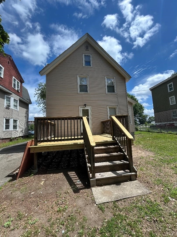 Springfield, Massachusetts 01107, United States, 3 Bedrooms Bedrooms, ,2 BathroomsBathrooms,Residential,Active,166943