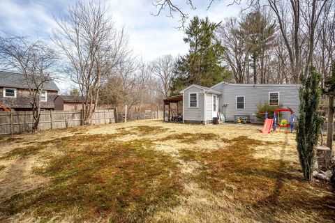 29 Glendale Ave Brockton MA 02301