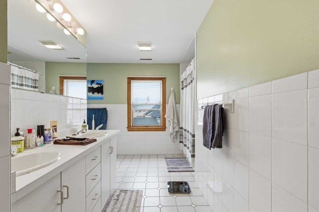 4-6 Jensen Rd #6, Watertown, MA Photo #16