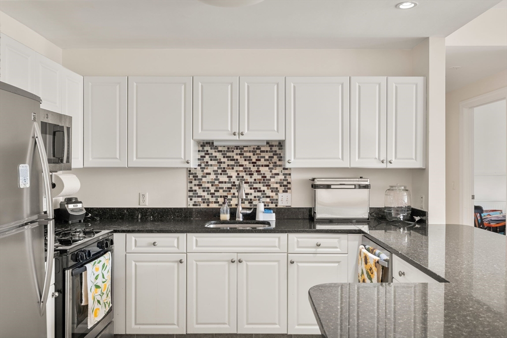 614 Pond Street 2306
